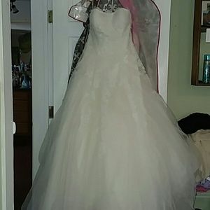 Wedding dress